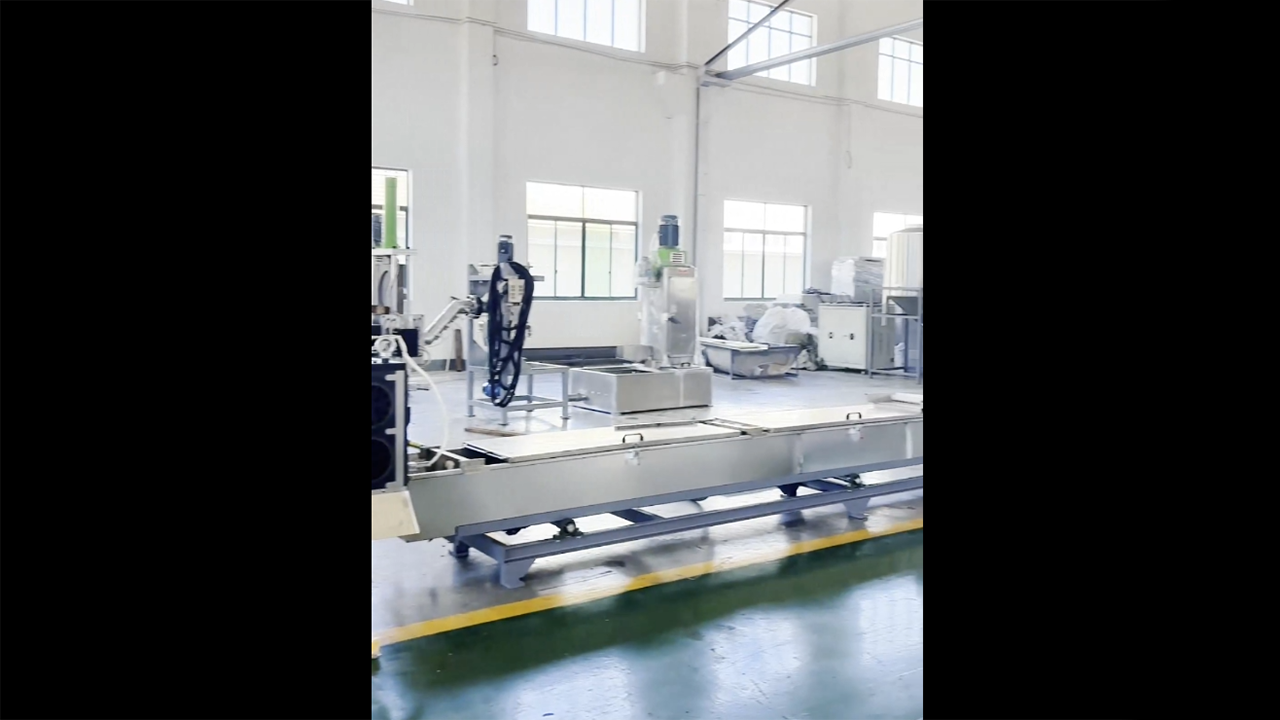 180热熔块粉碎料造粒机