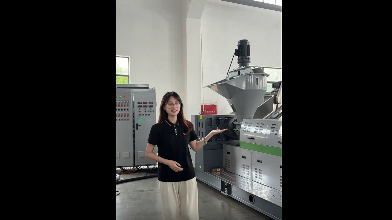 干薄膜强制压料造粒机